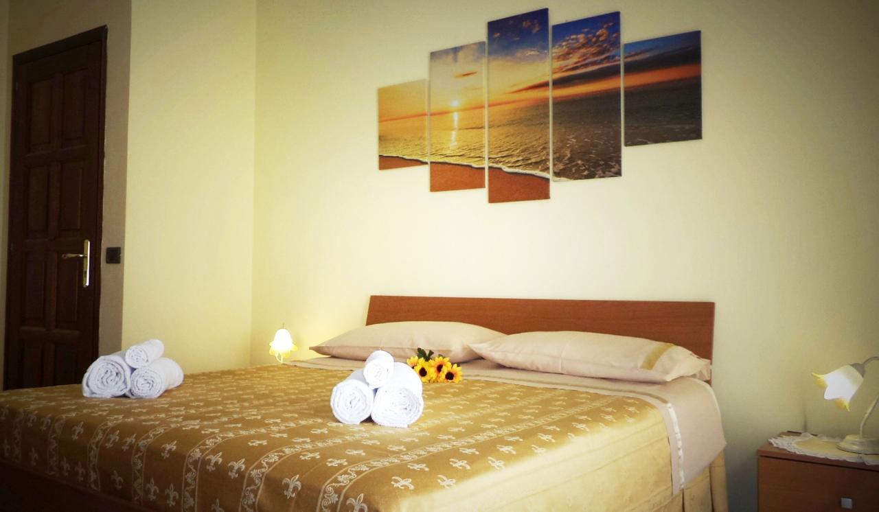 Bed and Breakfast Il Girasole Вибо-Валентия Экстерьер фото