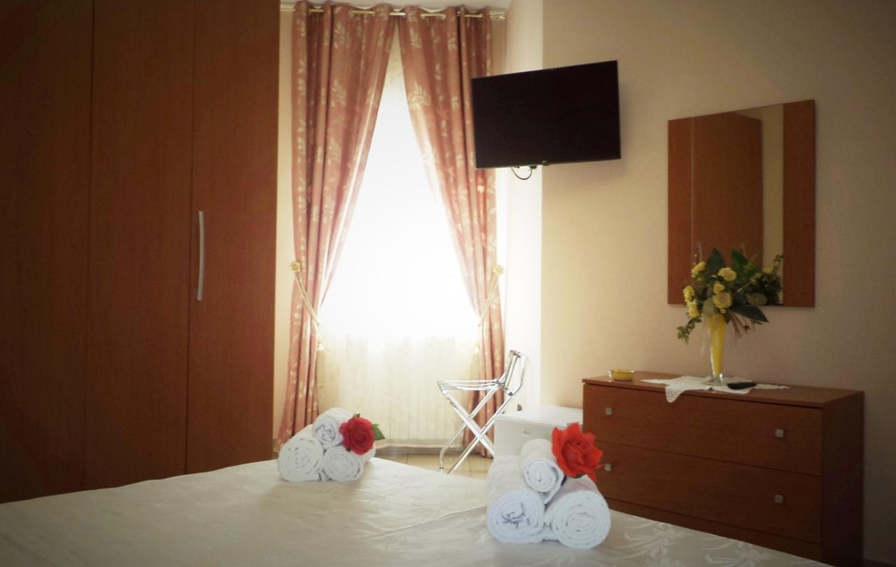 Bed and Breakfast Il Girasole Вибо-Валентия Экстерьер фото